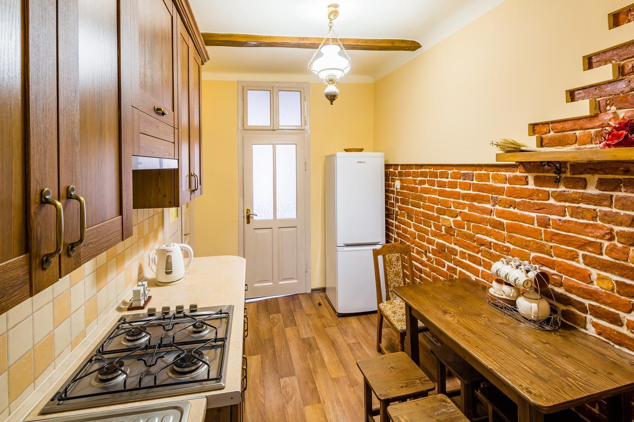 Apartment Krakivska 15 Lviv Bagian luar foto